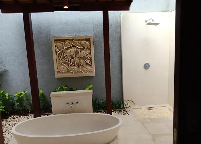 Family 4 Bed Private Pool شقة *