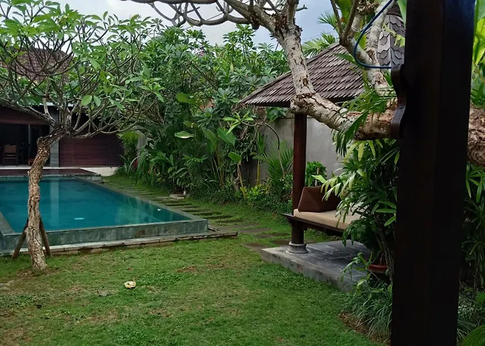 Family 4 Bed Private Pool Seminyak