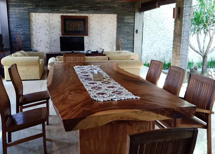 Family 4 Bed Private Pool *